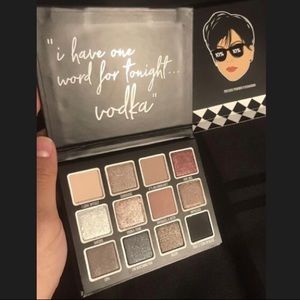 AUTHENTIC Kylie, Kris Kollection Eyeshadow Palette